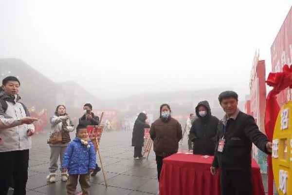 【央广网】年味儿里的中国｜重回烟火气 相聚江西明月山欢喜过大年